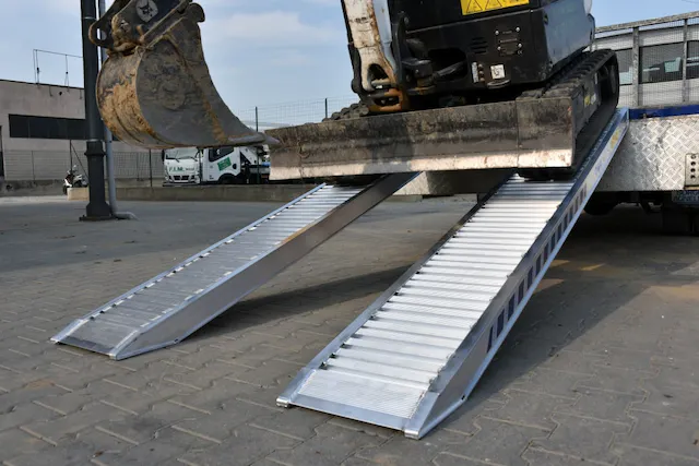 h100-DIMA-alluminium-ramp-milan-italy-02