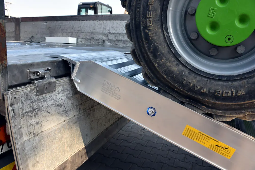 h175-DIMA-alluminium-ramp-milan-italy-02