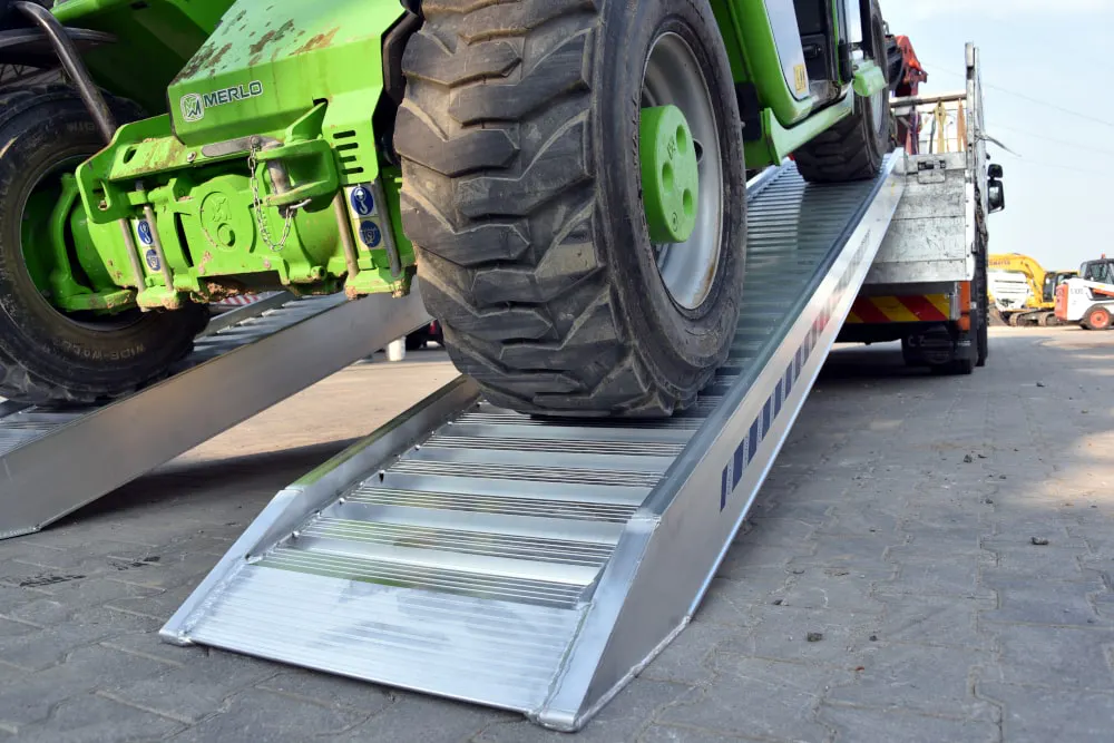 h175-DIMA-alluminium-ramp-milan-italy-04